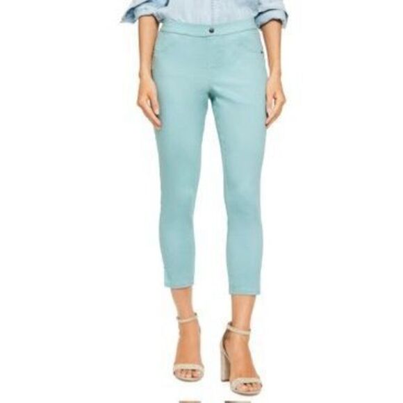 Hue Women's Classic Smooth Denim Capris Size L - Picture 1 of 3